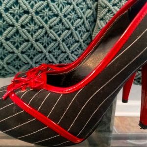 Steve Madden Pinstripe Retro Tuxedo Pumps